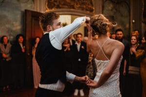 Trouwfotografie buitenplaats sparrendaal eerste dans dansen