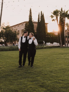 Wedding in Mallorca at a finca with natural light and relaxed atmosphere